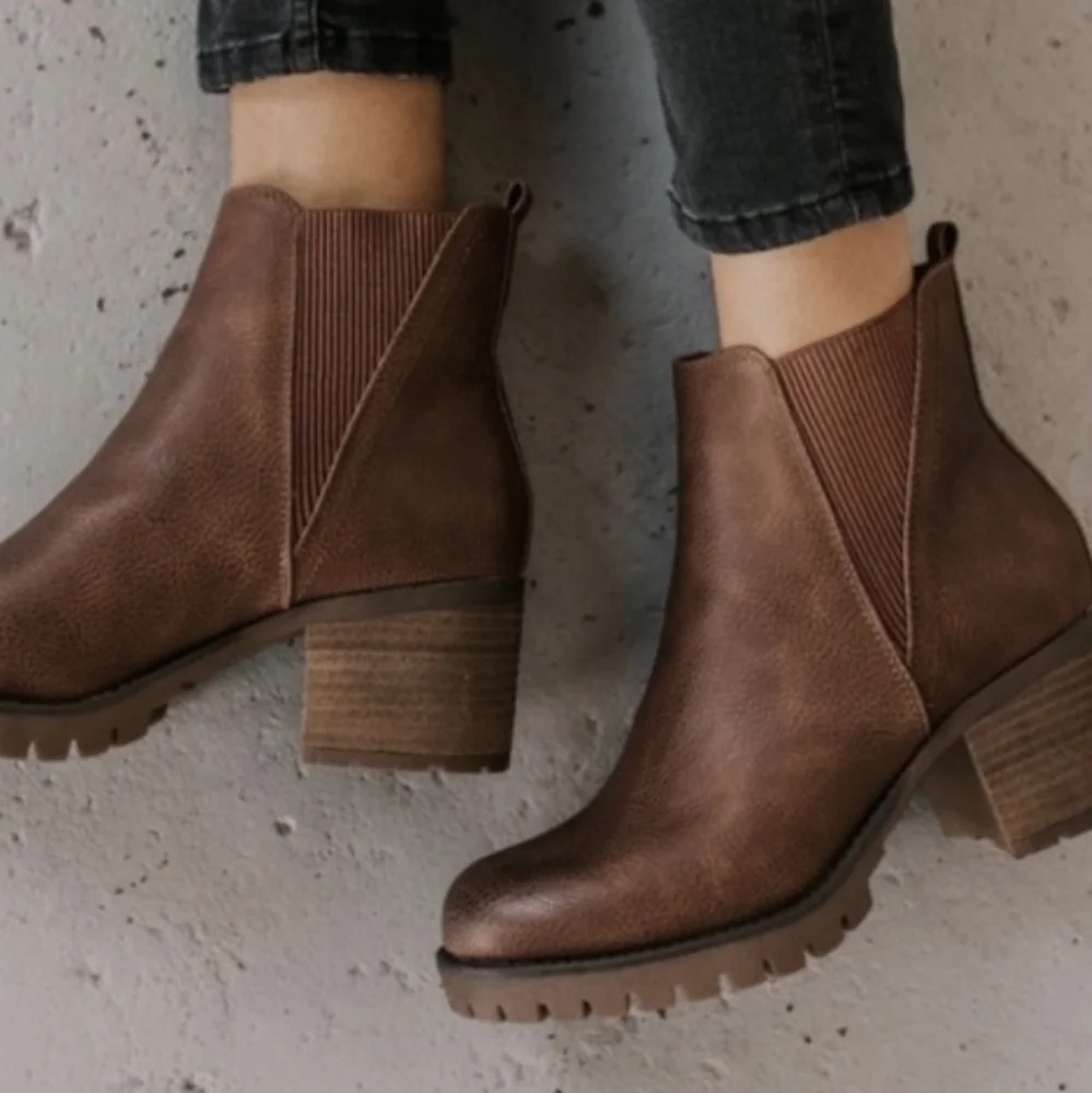 Beautiful  booties leather - Picture 15 of 15